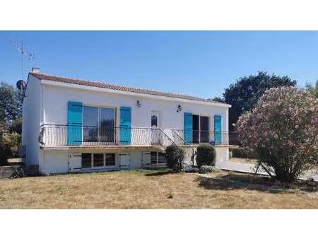 vente maison au fenouiller (85800) : à vendre / 126m² le fenouiller