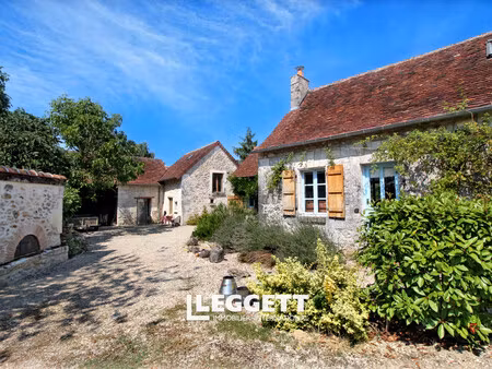 maison 8 pièce(s)  charnizay