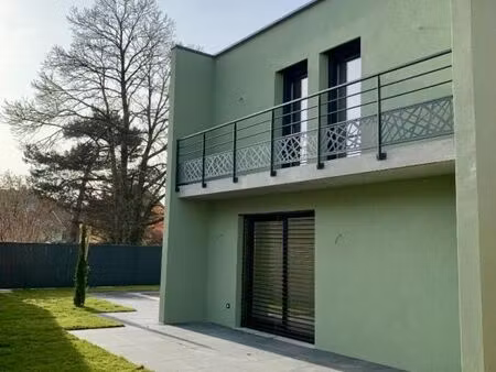 maison 5 pièces 115 m²