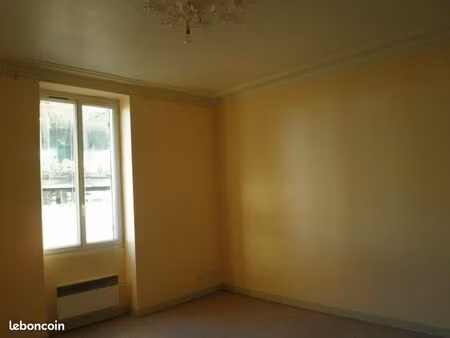 t1 lumineux fac de droit angers