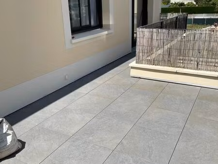 studio avec parking et cave