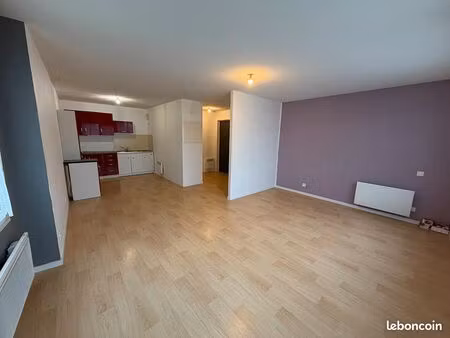 studio 1 pièce 40 m²