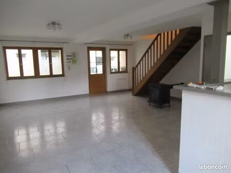 maison de bourg à louer 03160 ygrande