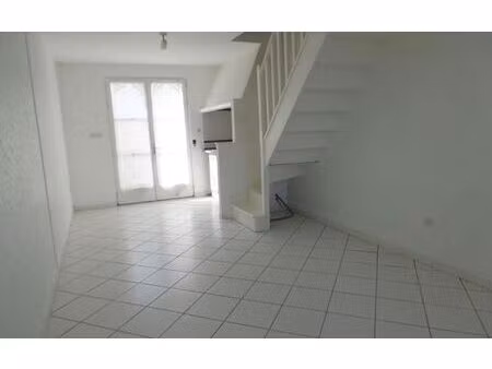 location appartement  m² t-2 à sully-sur-loire  423 €