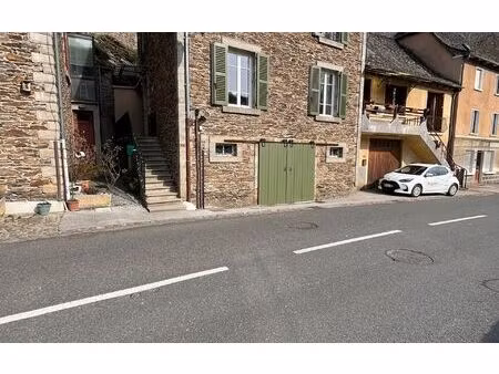 location maison  m² t-3 à grand-vabre  580 €
