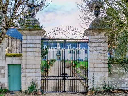 vente maison à saumur (49400) : à vendre / 1090m² saumur