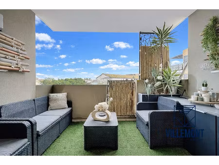 appartement t2 traversant avec terrasse