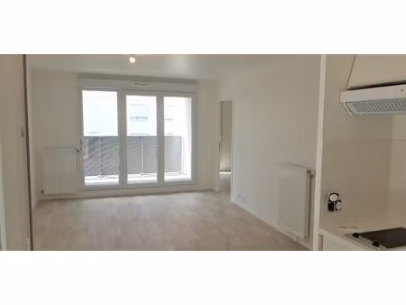 t3 avec balcon et parking à vigneux-sur-seine