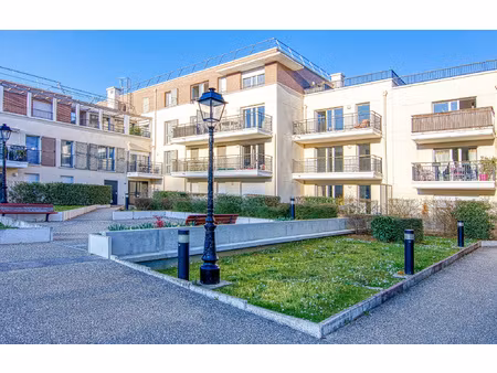 1 place de parking à louer en sous-sol