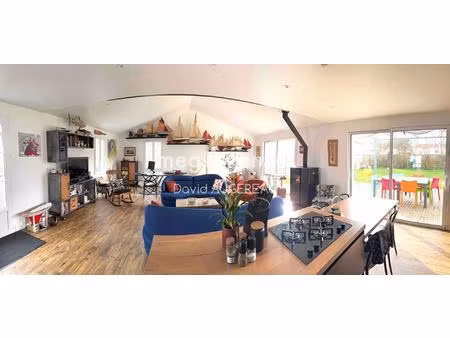 centre de l'ile - arrière port  maison neuve