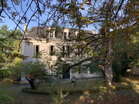 maison bourgeoise - a 20 min gare angoulême