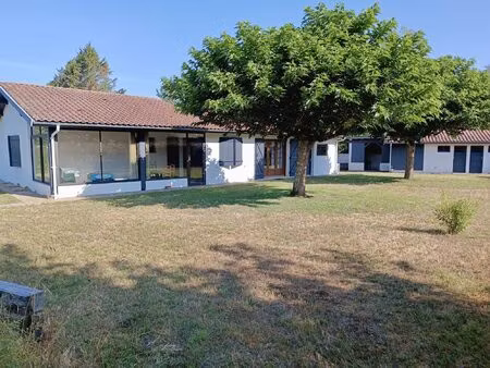 sore - maison de plain-pied - 3 chambres - garage - dépendance