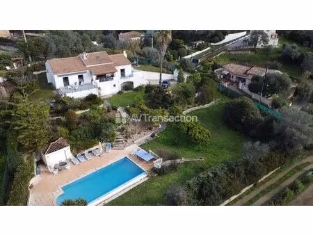 belle maison avec piscine sur terrain de 2500 m2 à bastelicaccia