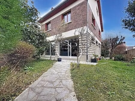 villejuif louis aragon. maison 6 pièces 199 m2