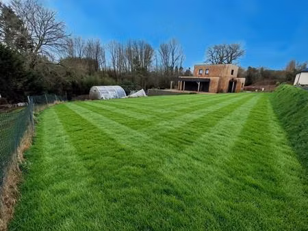 terrain viabilisé à bâtir de 683m2 à lesneven