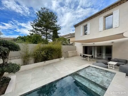 maison village rénovée 116 m² cours avec bassin + garage 40 m² + 40 m² supplémentaires à a