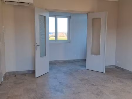 appartement t4-90m2 refait à neuf