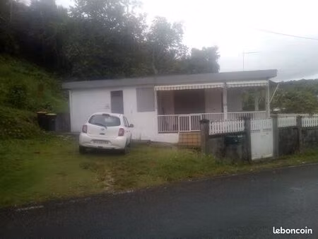 maison individuelle 3 chambre les abymes