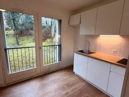 baulne proche gare rer studio spacieux