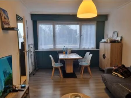 location studio lumineux et renove dans residence calme et securisee  la croisee du sud  f