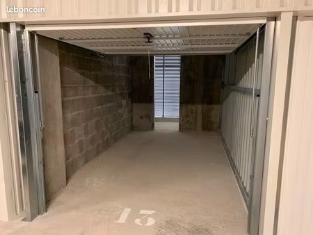 garage / box la rochelle 18 m2
