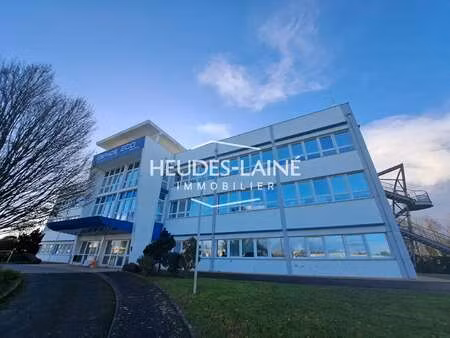 location bureaux et commerces à saint-james (50240) : à louer / 18m² saint-james