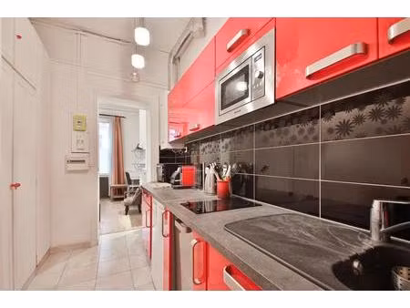 studio rénové de 23 5 m² à paris 15ème