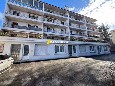 bureau / local rodez - 3 pièce(s) - 3 emplacements de parkings extérieurs privatifs