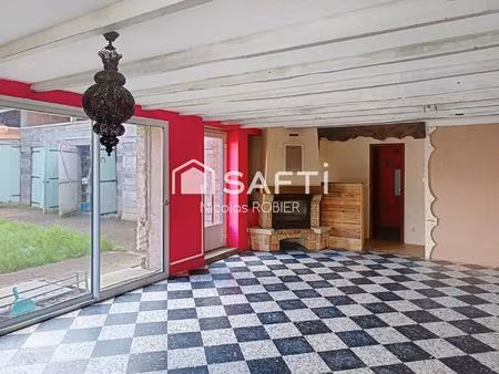 autonome en energie c  clim réversible  trois chambres  jardin  dépendances et panneaux so