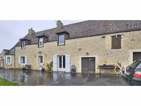 maison en pierre  3 chambres  garage  ateliers