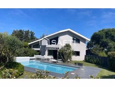 propriété avec maison d'architecte plus une maison bois