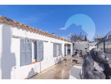 villa de 100 m2 sur 1200 m2 de terrain