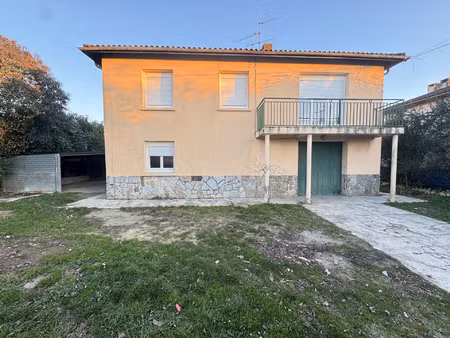 maison t5/6 de 139 m2 de surface utile et 610 m2 de terrain