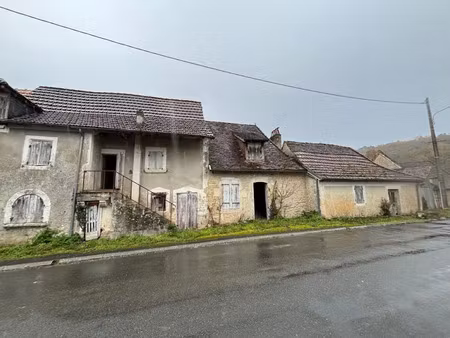 vente maison 4 pièces 130 m² à cubjac-auvézère-val d'ans (24640)  48 825 €