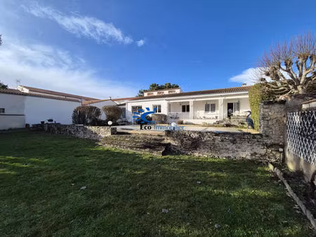 exclusivite maison 4 chambres piscine 2 garages grande parcelle