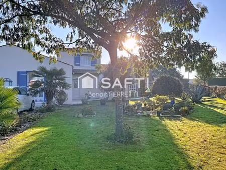 charmante maison avec piscine  dépendances et grand jardin