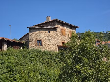 maison en pierre – 158 m² habitables – terrain 500 m² + dépendances – vue panoramique sur 