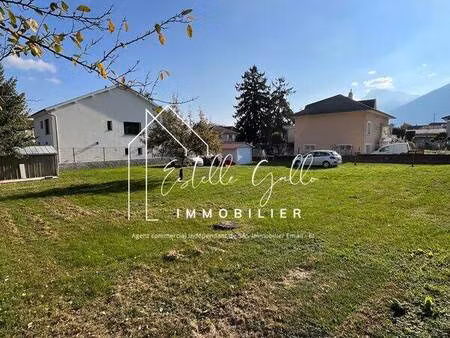 terrain à bâtir de 648 m² secteur des moutonnées