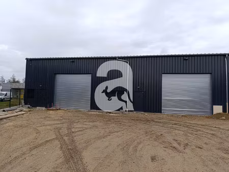 à louer – entrepôt neuf 360 m²–zone industrielle de ville