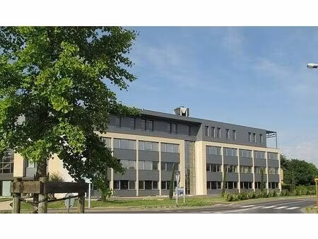 location bureau ecully 661 m²