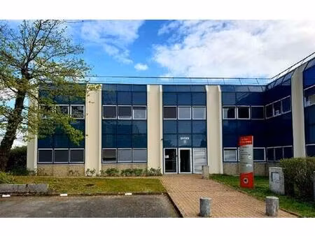 location bureau nantes 75 m²