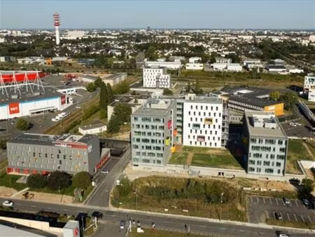 location bureau st herblain 703 m²