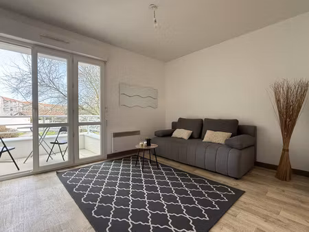 charmant studio avec balcon et parking – aytré