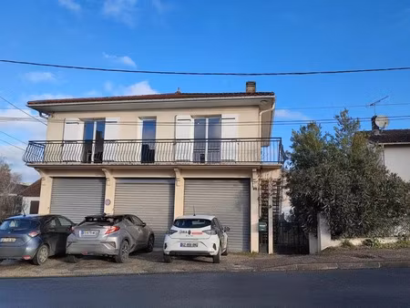 vente maison 4 pièces 78 m² à chalais (16210)  103 700 €