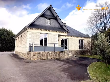 location local commercial 6 pièces 131 m2 à châteaubourg