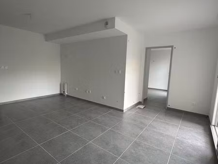 location appartement 2 pièces 40 m² à marseille 4 (13004)