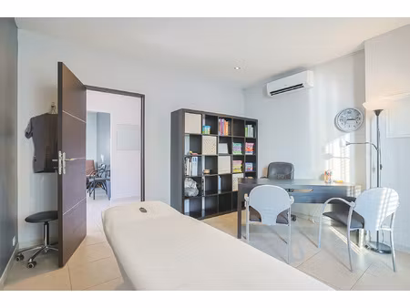 achat local professionnel 35m² puget ville 83390