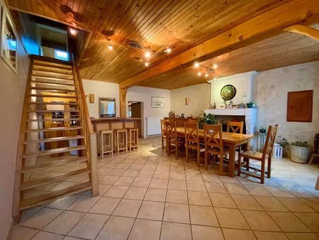 vente maison 7 pièces 200 m² à mirambeau (17150)  210 000 €