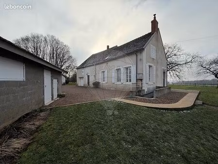 longère 4 pièces 102 m²