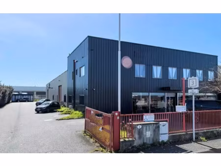 local d'activites a vendre